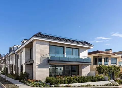 220 Carnation Ave, Corona Del Mar, CA 92625