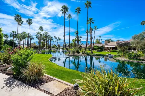 77 Laredo Ln, Palm Desert, CA 92211