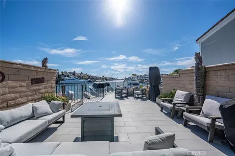 16114 Bonaire Cir, Huntington Beach, CA 92649