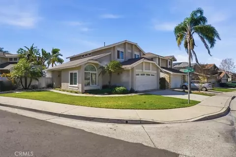 31952 Pleasant Gln, Trabuco Canyon, CA 92679