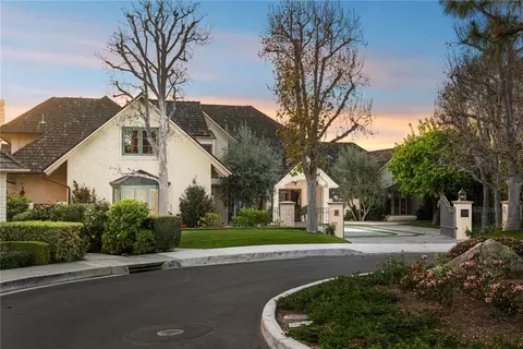1 Cypress Point Ln, Newport Beach, CA 92660