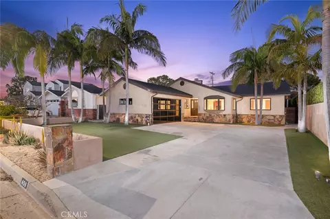 450 Cabrillo, Costa Mesa, CA 92627