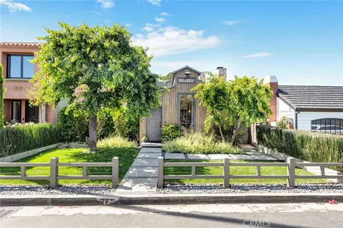 2622 Crestview Dr, Newport Beach, CA 92663