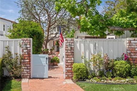 2571 Waverly Dr, Newport Beach, CA 92663