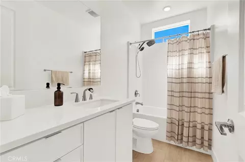 Bath - 74 Dudley, Irvine, CA 92618 photo 3 of 4