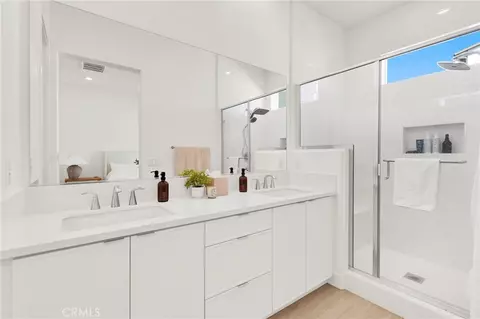 Bath - 74 Dudley, Irvine, CA 92618 photo 2 of 4