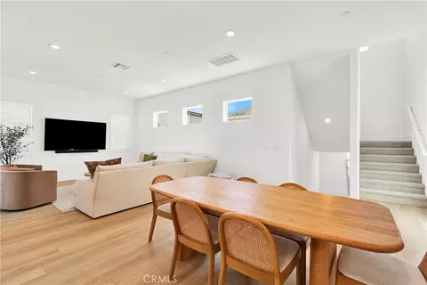 Dining - 74 Dudley, Irvine, CA 92618 photo 1 of 2