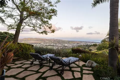 19 Old Ranch Rd, Laguna Niguel, CA 92677