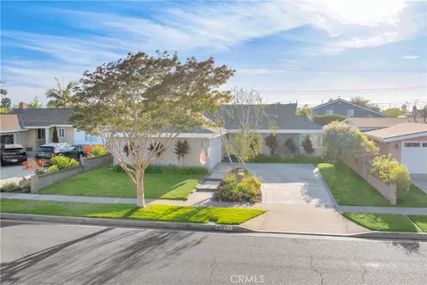 12111 Reagan St, Los Alamitos, CA 90720