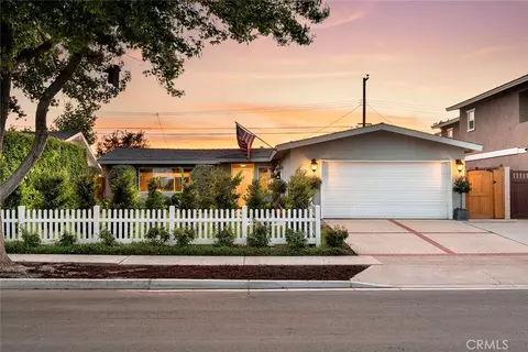 3217 Montana, Costa Mesa, CA 92626