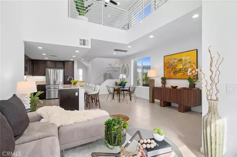 555 Rockefeller, Irvine, CA 92612