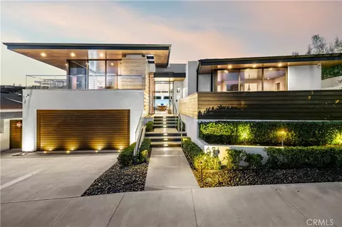 621 Malabar Dr, Corona Del Mar, CA 92625