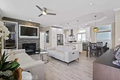 237 Plymouth Ave, Newport Beach, CA 92660