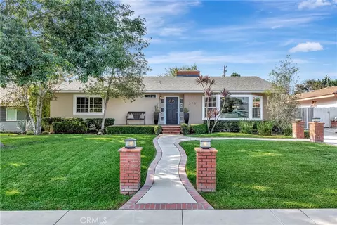 375 Vista Baya, Newport Beach, CA 92660