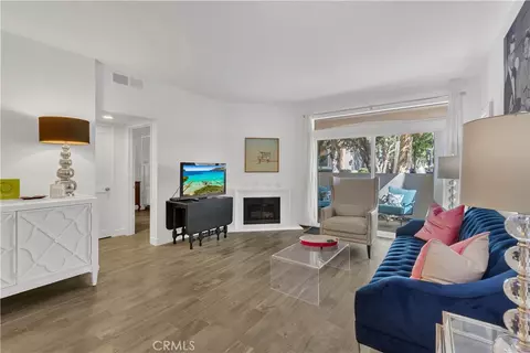 358 Villa Pt, Newport Beach, CA 92660