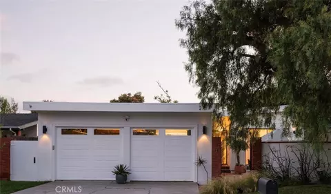 275 Cecil Pl, Costa Mesa, CA 92627