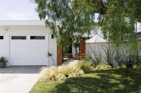 275 Cecil Pl, Costa Mesa, CA 92627