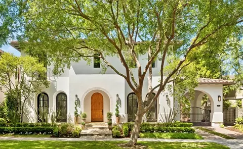 15 Seabluff, Newport Beach, CA 92660