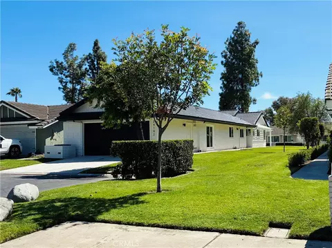 24142 Minnetonka Ln, Lake Forest, CA 92630