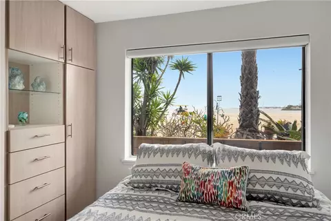 Bedroom - 1200 E Ocean #12, Long Beach, CA 90802 photo 8 of 9