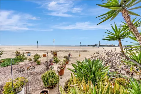 Exterior - 1200 E Ocean #12, Long Beach, CA 90802 photo 13 of 22
