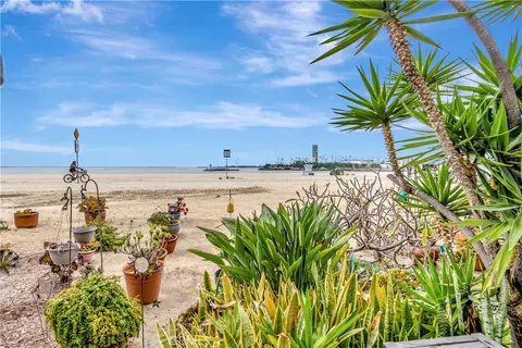 Exterior - 1200 E Ocean #12, Long Beach, CA 90802 photo 11 of 23