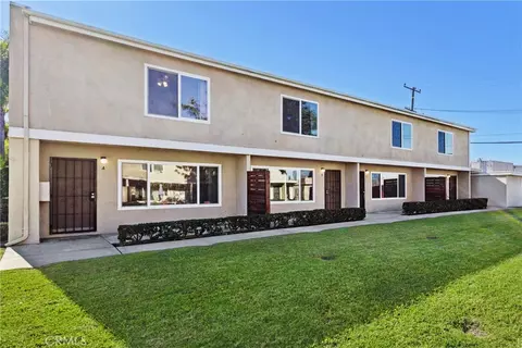 2937 Mendoza Dr, Costa Mesa, CA 92626