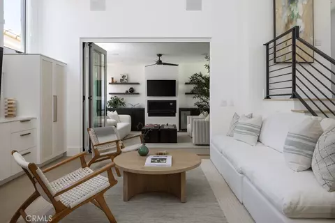 428 Fernleaf Ave #1/2, Corona Del Mar, CA 92625