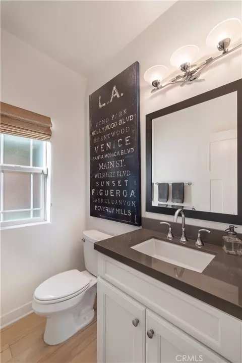 Bath - 255 Mesa, Costa Mesa, CA 92627 photo 4 of 4
