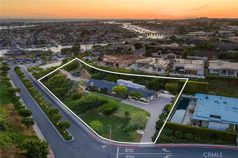 525 El Paseo Dr, Corona Del Mar, CA 92625