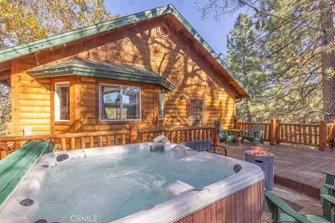 712 Villa Grv, Big Bear City, CA 92314