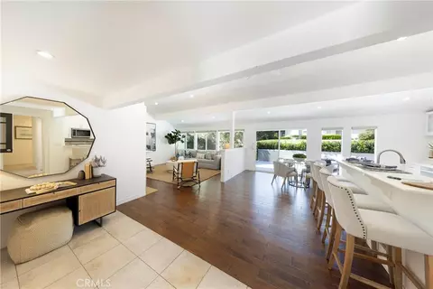 2102 Vista Entrada, Newport Beach, CA 92660