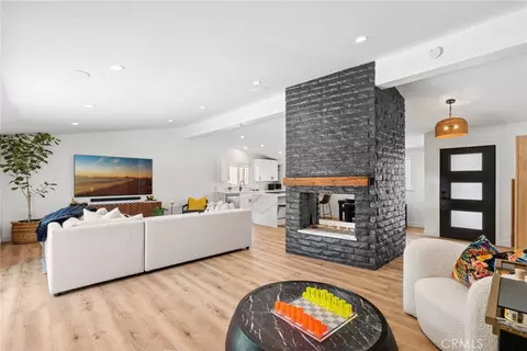 304 Hanover, Costa Mesa, CA 92626