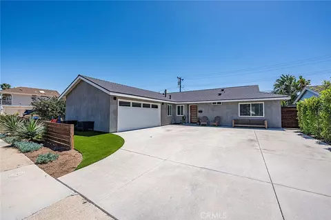 5832 Middlecoff Dr, Huntington Beach, CA 92649