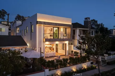 518 Poinsettia Ave, Corona Del Mar, CA 92625