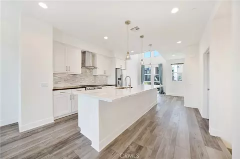 1658 Topanga, Costa Mesa, CA 92627