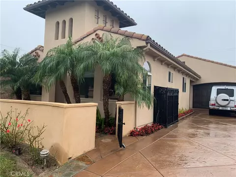 289 23rd St, Costa Mesa, CA 92627