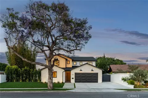 3024 Country Clb, Costa Mesa, CA 92626