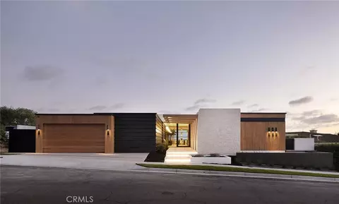 2519 Harbor View Dr, Corona Del Mar, CA 92625