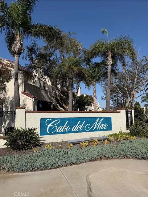 17202 Corbina #102, Huntington Beach, CA 92649