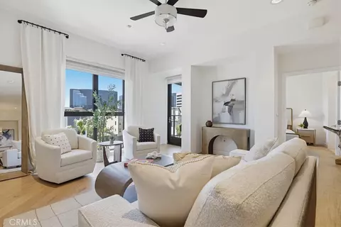 402 S Rockefeller #406, Irvine, CA 92612
