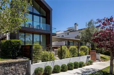 716 Orchid Ave, Corona Del Mar, CA 92625