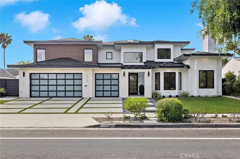 1312 Dover Dr, Newport Beach, CA 92660