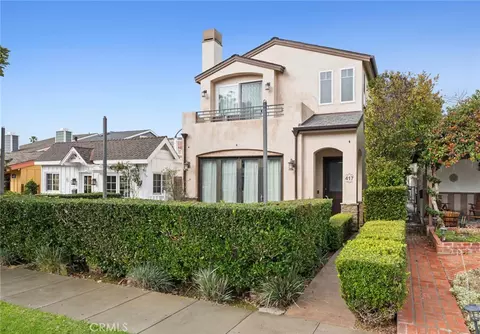 417 Poinsettia Ave, Corona Del Mar, CA 92625