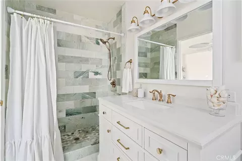 Bath - 20 Pacific Ave, Surfside, CA 90743 photo 3 of 3