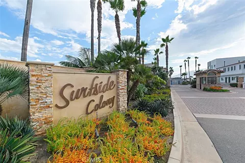 View/Area - 20 Pacific Ave, Surfside, CA 90743 photo 4 of 6