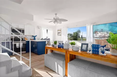 20 Pacific Ave, Surfside, CA 90743