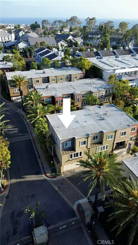 10 Bluefin Ct, Newport Beach, CA 92663