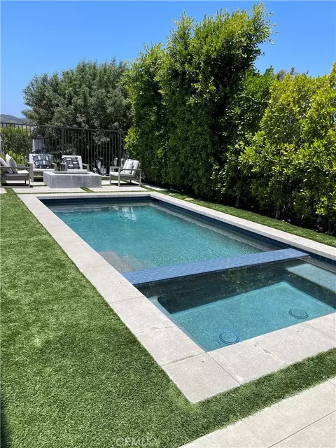 15 Granja Ct, Rancho Mission Viejo, CA 92694