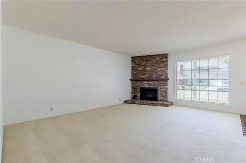 Living - 125 Clove, Brea, CA 92821 photo 10 of 12